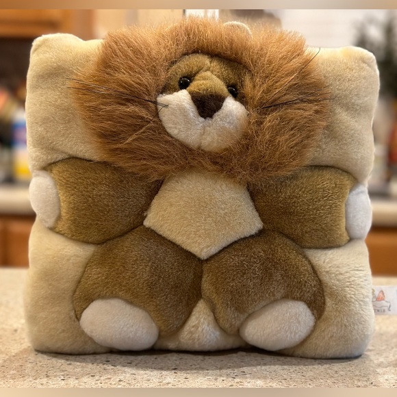 Vintage Stuffed Animal LION Plush 12" Pillow~1998 TWIE Angel Toys With Whiskers - Picture 13 of 16
